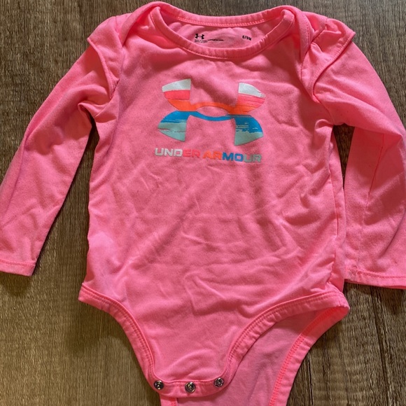 6-9 m under armour baby outfit - Picture 4 of 5